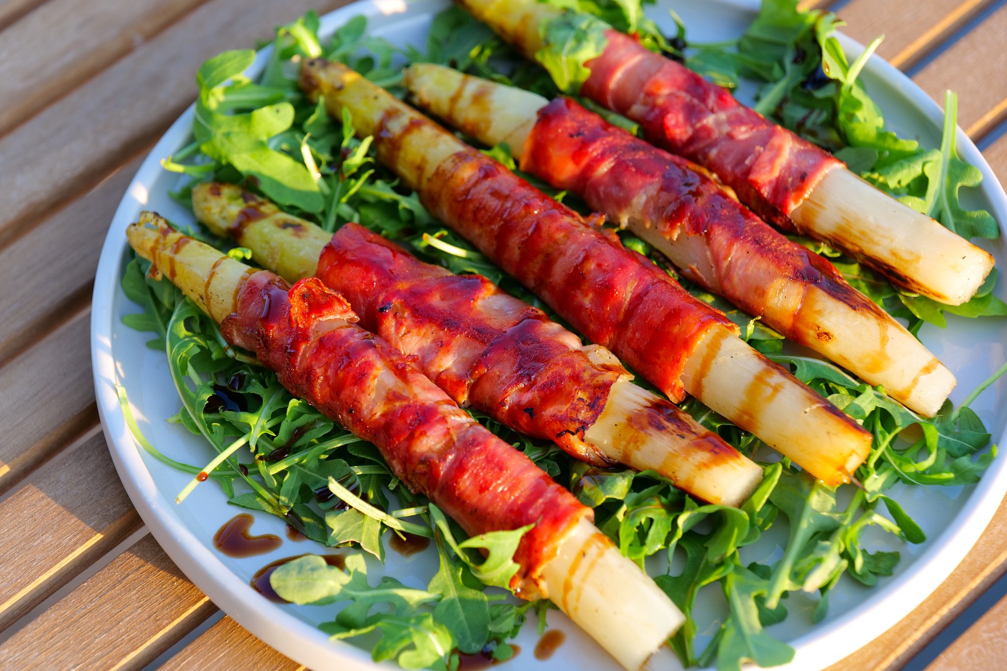 SPÉCIAL BBQ : Asperges au jambon sec