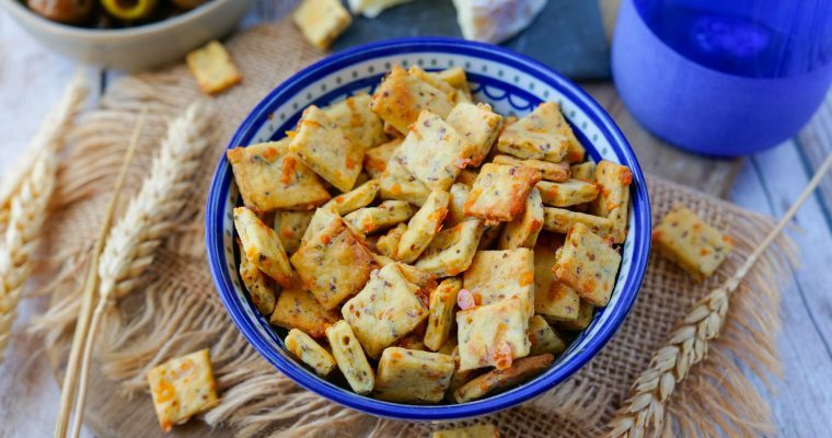 Crackers apéritifs moutarde et Comté