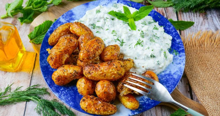 Sauce tzatziki et grenailles rôties