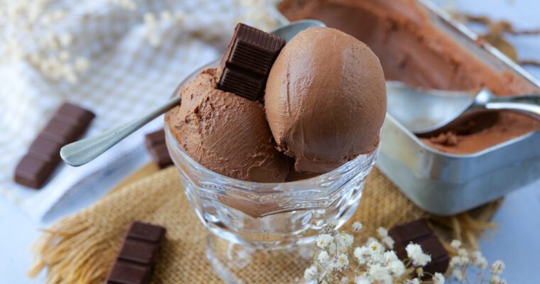 Crème glacée au chocolat (sans sorbetière et 2 ingrédients)