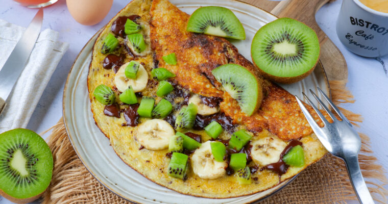 Omelette sucrée à la banane, chocolat et Kiwi de France