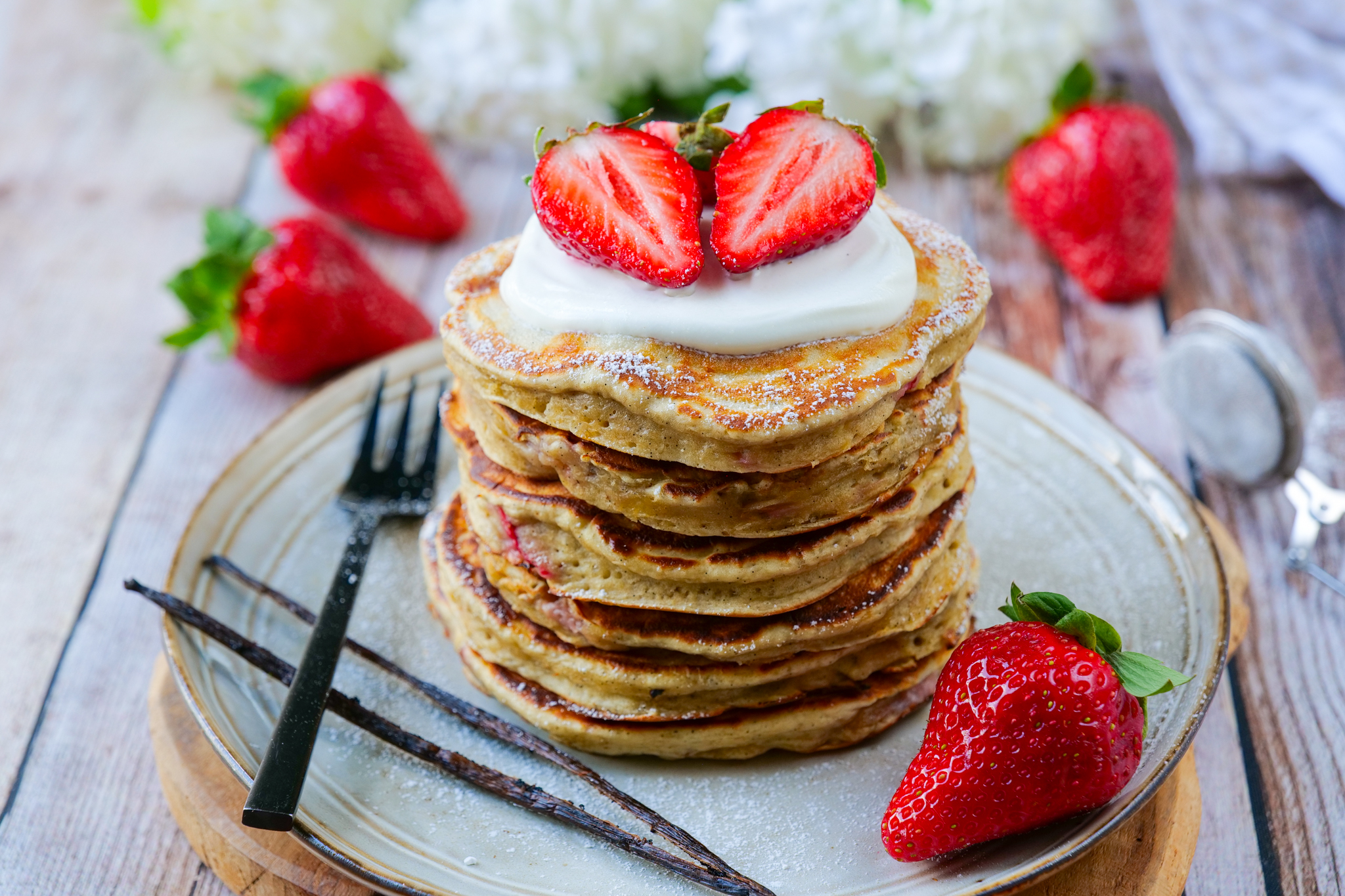 Pancakes aux fraises et à la vanille
