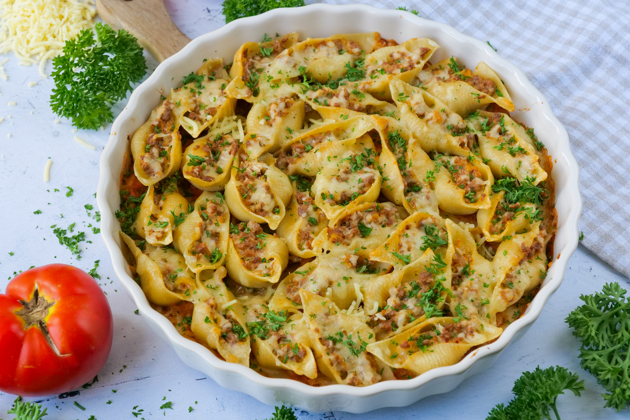 Conchiglionis au boeuf hâché, tomates et mozzarella