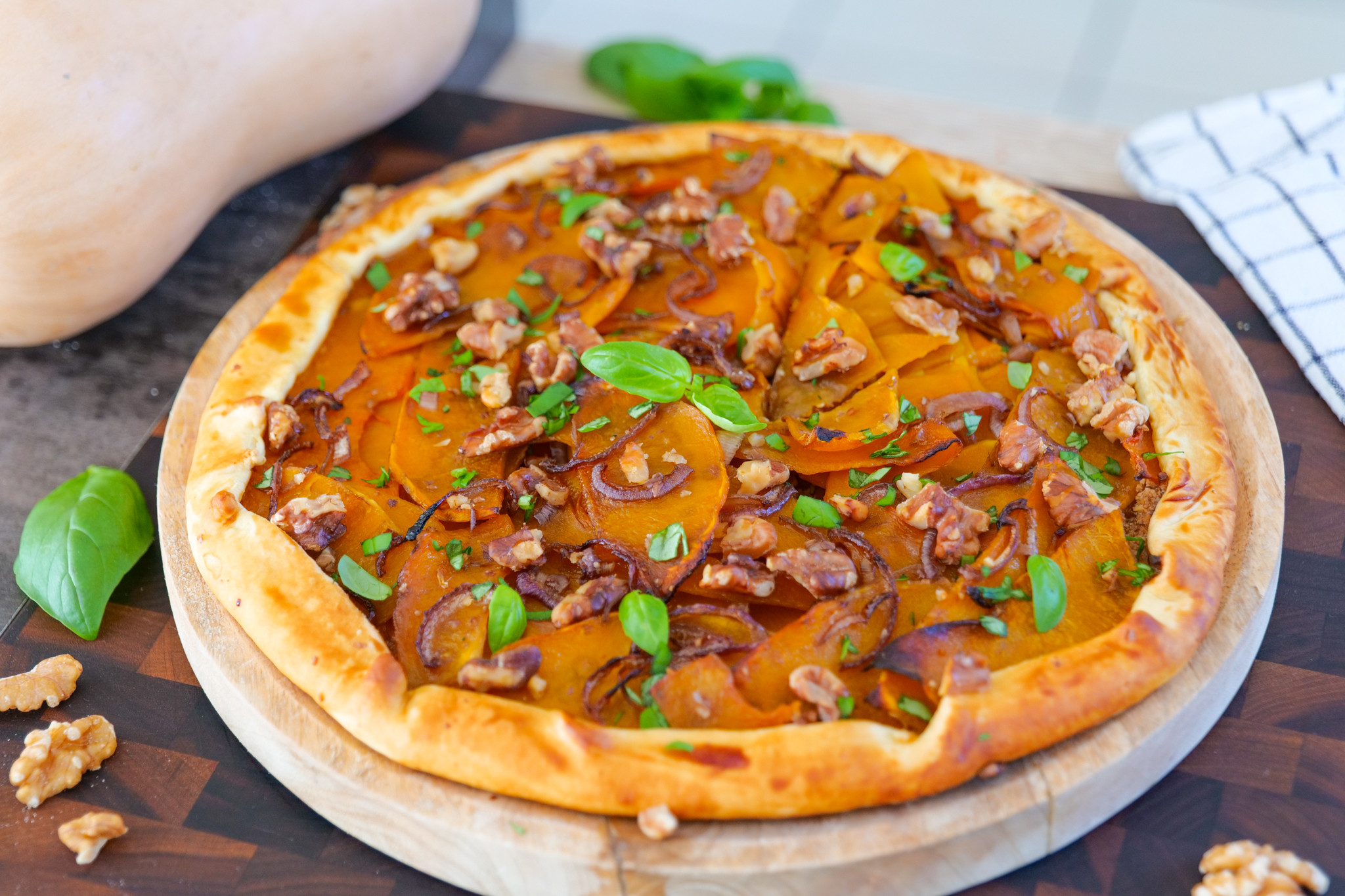 Tarte salée à la butternut et aux noix